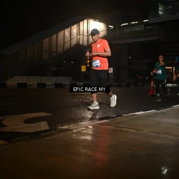 Runner Photo 7726903
