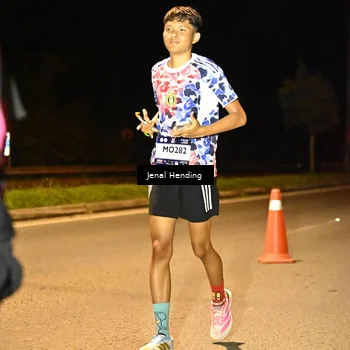 Runner Photo 7726930
