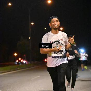 Runner Photo 7726975