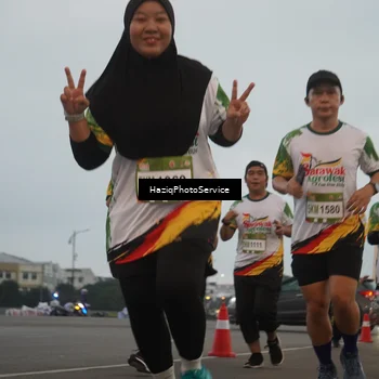 Runner Photo 7726984