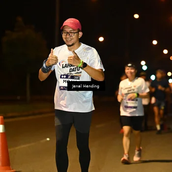 Runner Photo 7726994