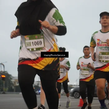 Runner Photo 7727000