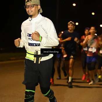 Runner Photo 7727001