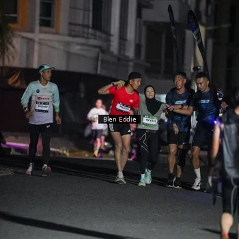 Runner Photo 7727003
