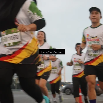 Runner Photo 7727004