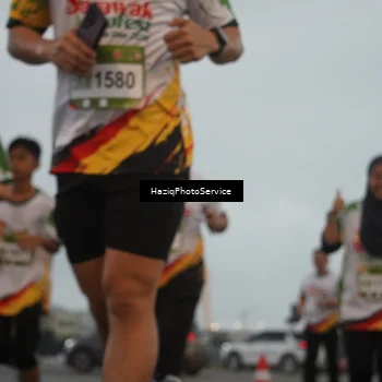 Runner Photo 7727015