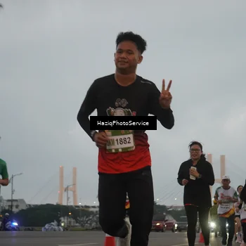 Runner Photo 7727019