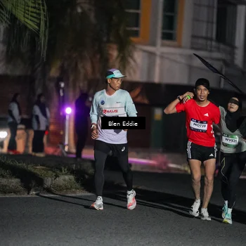 Runner Photo 7727022