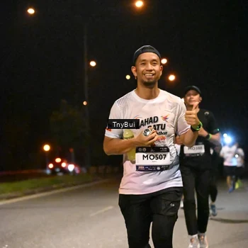 Runner Photo 7727025
