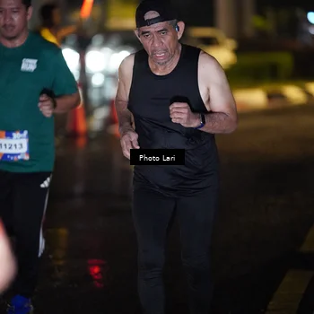 Runner Photo 7727032