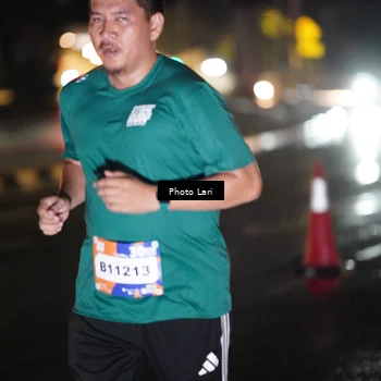 Runner Photo 7727039