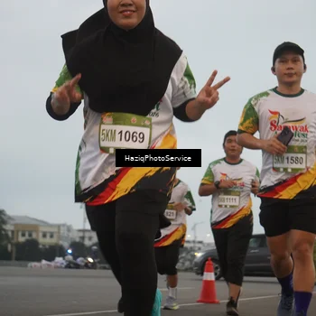 Runner Photo 7727044