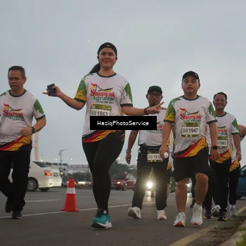 Runner Photo 7727051