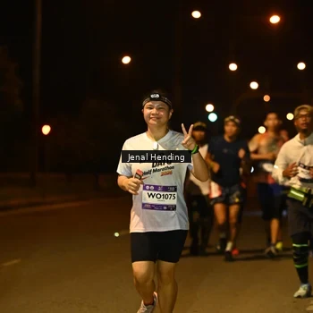 Runner Photo 7727055