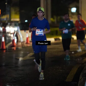 Runner Photo 7727059
