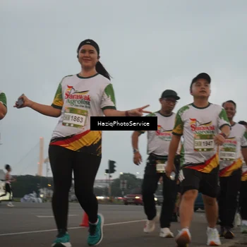 Runner Photo 7727062