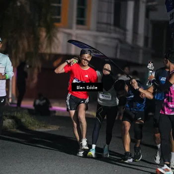 Runner Photo 7727067