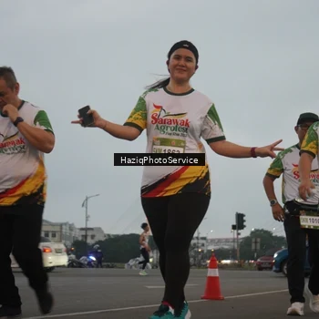 Runner Photo 7727078