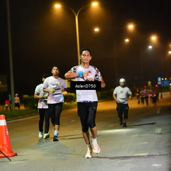 Runner Photo 7727090