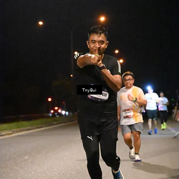 Runner Photo 7727106