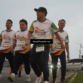 Runner Photo 7727117