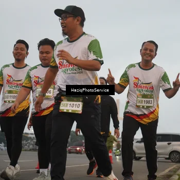 Runner Photo 7727142