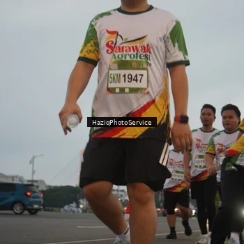 Runner Photo 7727150