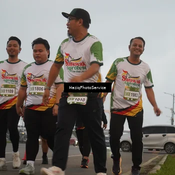 Runner Photo 7727151