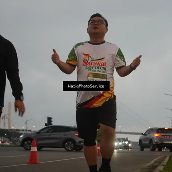 Runner Photo 7727172