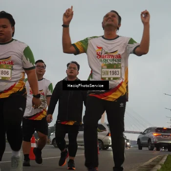Runner Photo 7727200