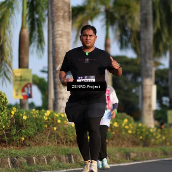Runner Photo 7727213