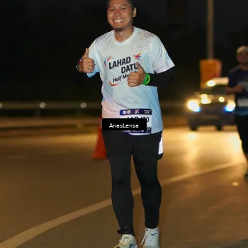 Runner Photo 7727218