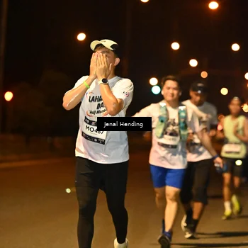 Runner Photo 7727220