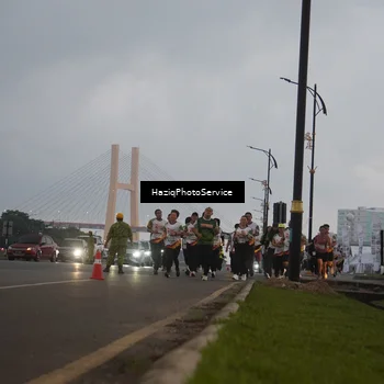 Runner Photo 7727232