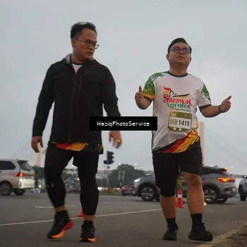 Runner Photo 7727233