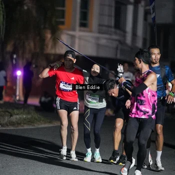 Runner Photo 7727236