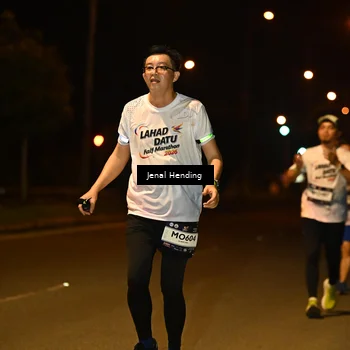 Runner Photo 7727240