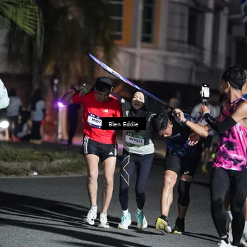 Runner Photo 7727293