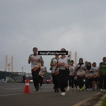 Runner Photo 7727294