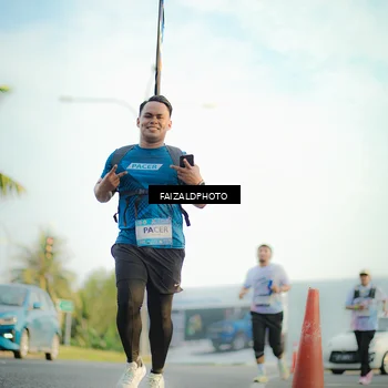 Runner Photo 7727300