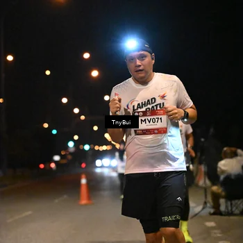 Runner Photo 7727308
