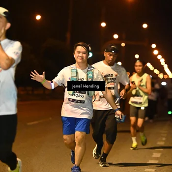 Runner Photo 7727312