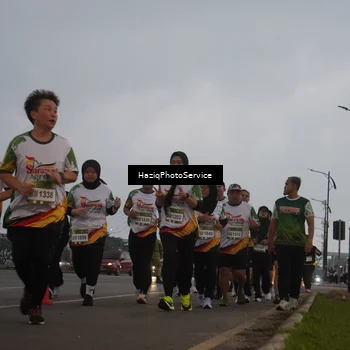 Runner Photo 7727330