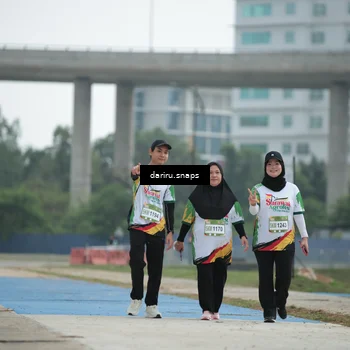 Runner Photo 7727345