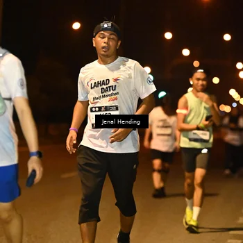 Runner Photo 7727357