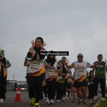 Runner Photo 7727361