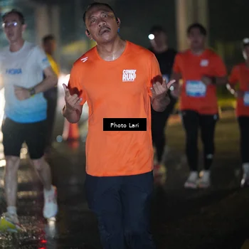 Runner Photo 7727375