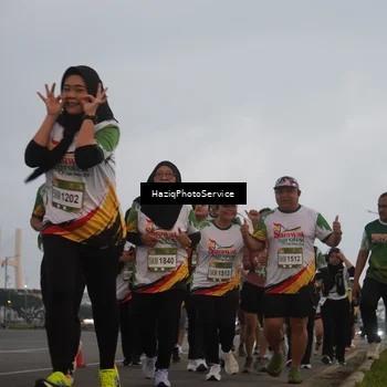 Runner Photo 7727377
