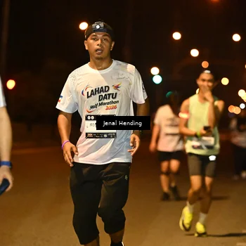 Runner Photo 7727399