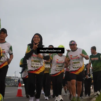Runner Photo 7727405